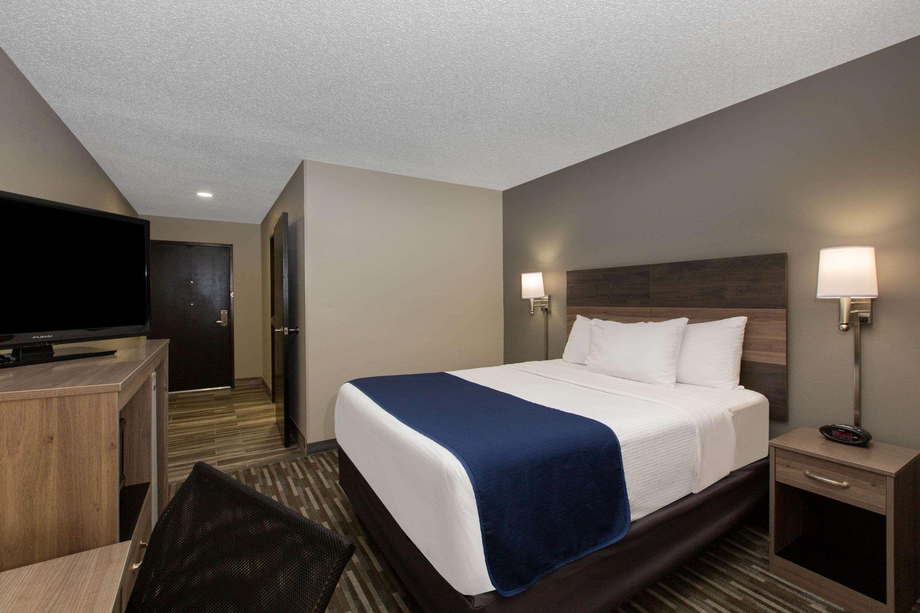Days Inn & Suites by Wyndham Wisconsin Dells Exterior foto